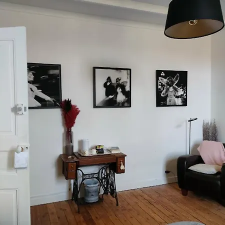 Oda ve Kahvaltı L' Embellie Sur Lot 3*